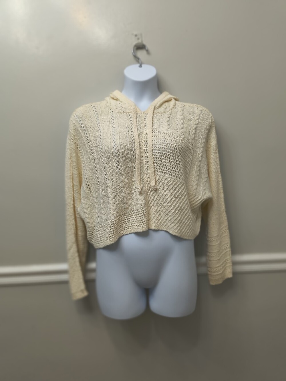 American Eagle Patchwork Cream Cropped Knit Hooded Sweater M Coastal Gorpcore